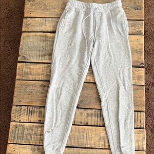 ALO Yoga Gray Distressed Joggers